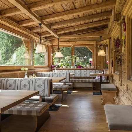 Kuehle Rast Bed & Breakfast