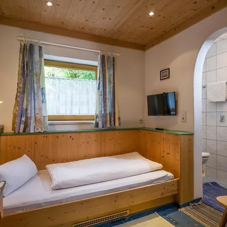 Couette-café Kuehle Rast *